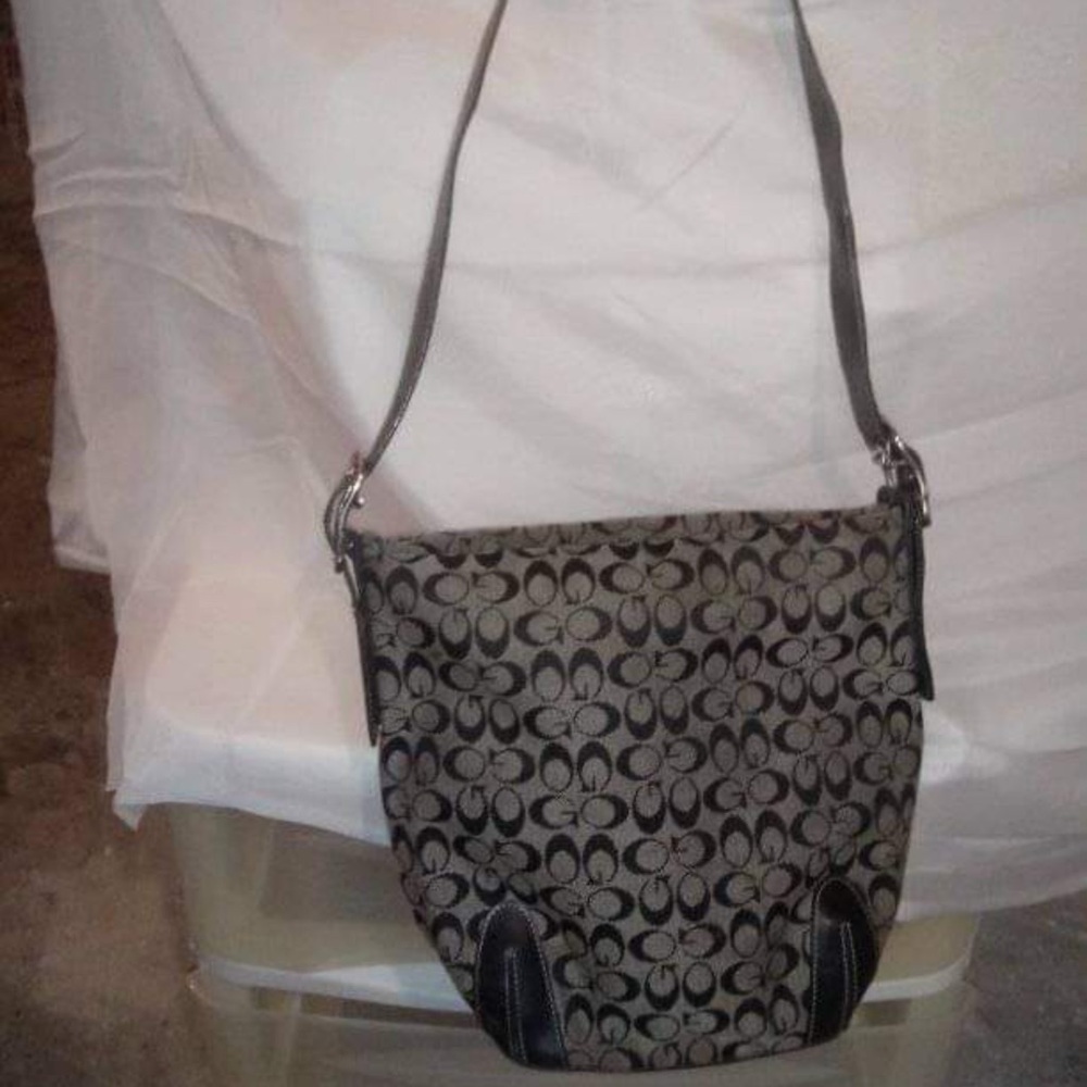 bucket bag